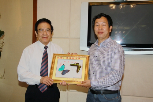 原中国驻越南大使齐建国为我校学子作报告