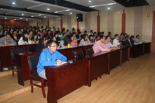 2019年陕西高级经济师_...院)文史教研部高级经济师郭全中.-政发声 共追梦 2019安徽新媒体...(3)