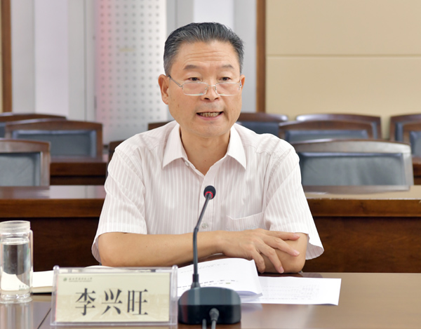 2、校党委书记李兴旺讲话--支勇平摄影 (1).JPG
