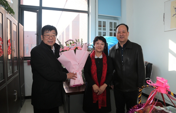 吴普特看望慰问孙丽英教授3_副本.jpg