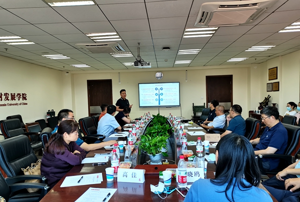 中国人民大学农业与农村发展学院访问_副本.jpg