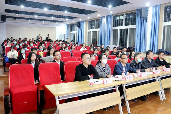 汇报现场_副本.jpg