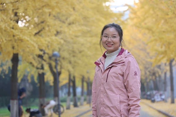 王婷_副本.jpg