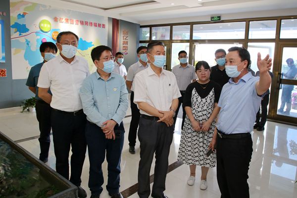 为新疆发展持续贡献西农智慧和力量 ——李兴旺率队赴新疆调研纪实