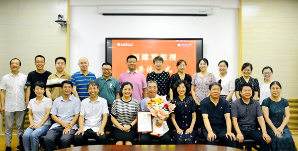 合影(1)_副本.jpg