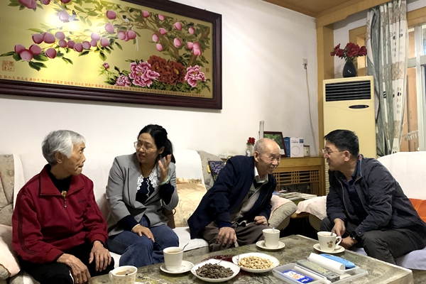 单卫星院长看望王立祥教授_副本.jpg