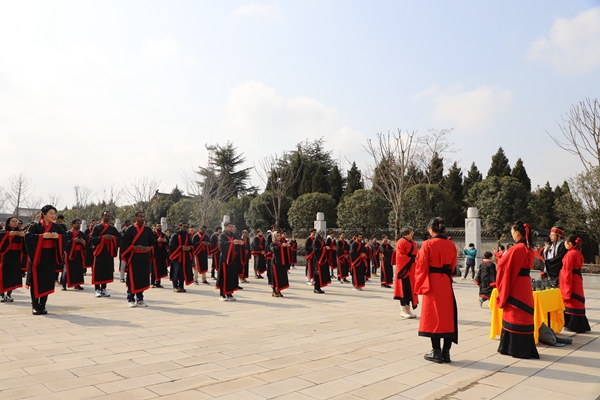 留学生体验拜师礼_副本.jpg