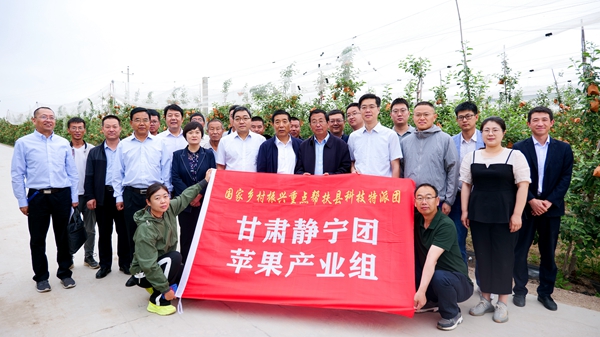 合影1.jpg