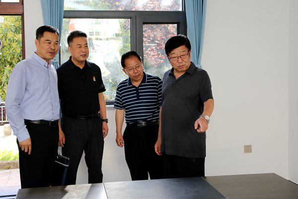 07吴普特在火地塘开展现场工作调研.jpg