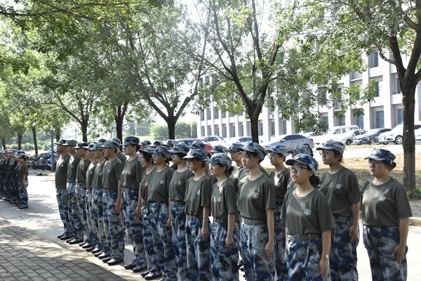 调整军姿_副本.jpg