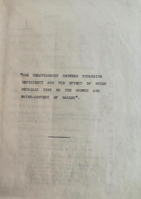 3.石声汉的博士论文题目：其它金属离子对大麦生长和水分含量的影响与缺钾之间的关系。_副本_副本.jpg