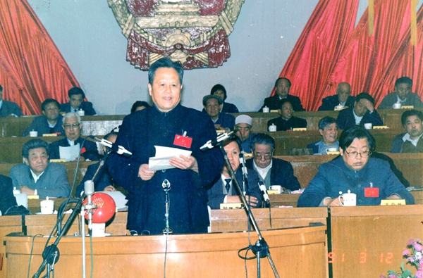 1991年3月12日参加省人大七届四次会议，作建好杨陵农科城，为振兴我省农业发展发挥作用的发言_副本_副本.jpg