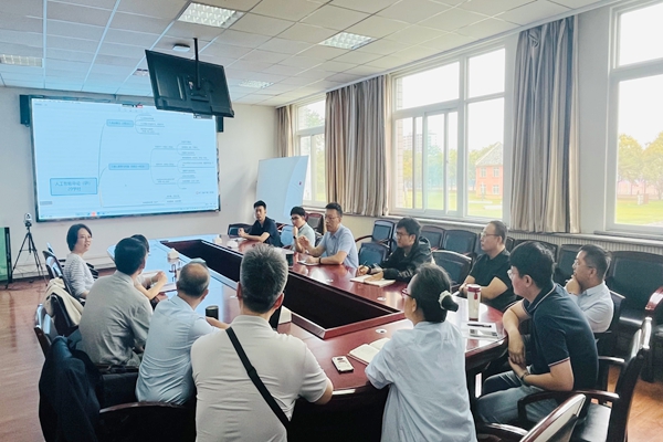 研讨会_副本.jpg