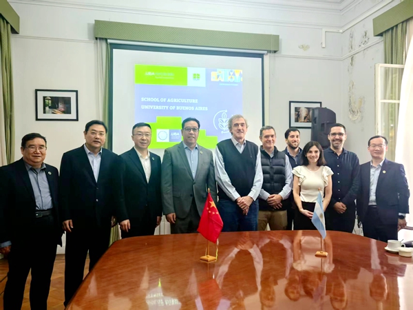 13 布宜诺斯艾利斯大学访问_副本.jpg