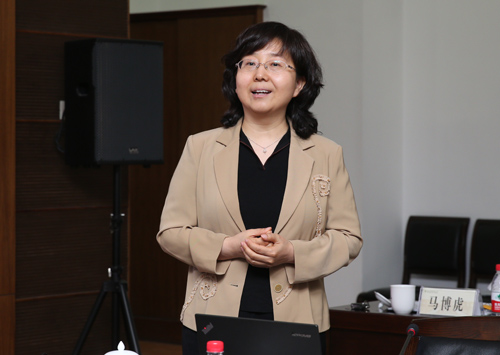 西工大计算机学院院长张艳宁作主题报告