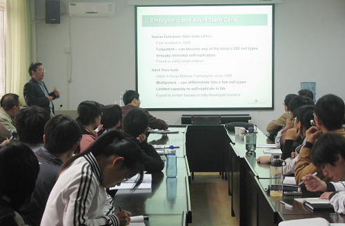 【动医学院】美国Advanced Biotechnology INC.卢世江博士到动物医学院进行学术交流
