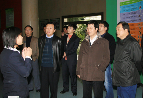 图片新闻中央组织部干部三局局长周新建来我校考察